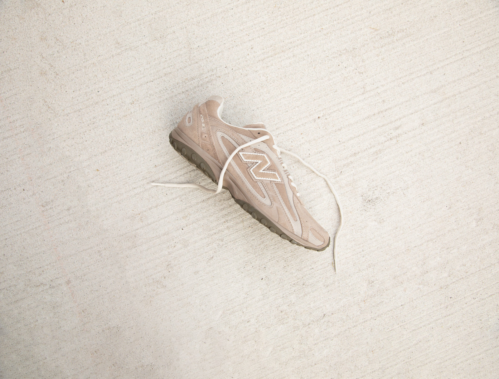 NEW BALANCE 204L MUSHROOM ARID STONE