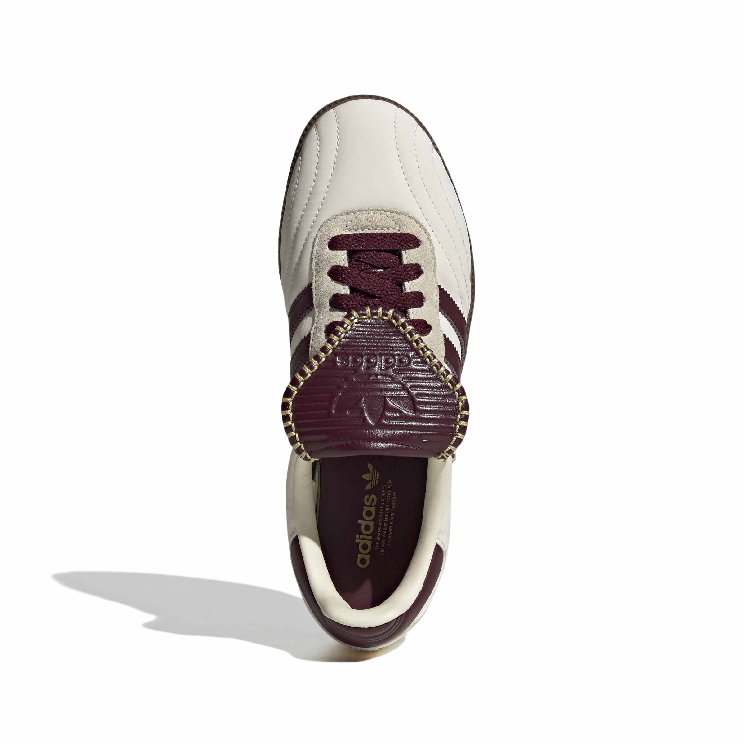IH9045_3_FOOTWEAR_Photography_TopPortraitView_white_74ddb48a-35b5-473d-b9c9-6e2536577fe7.jpg