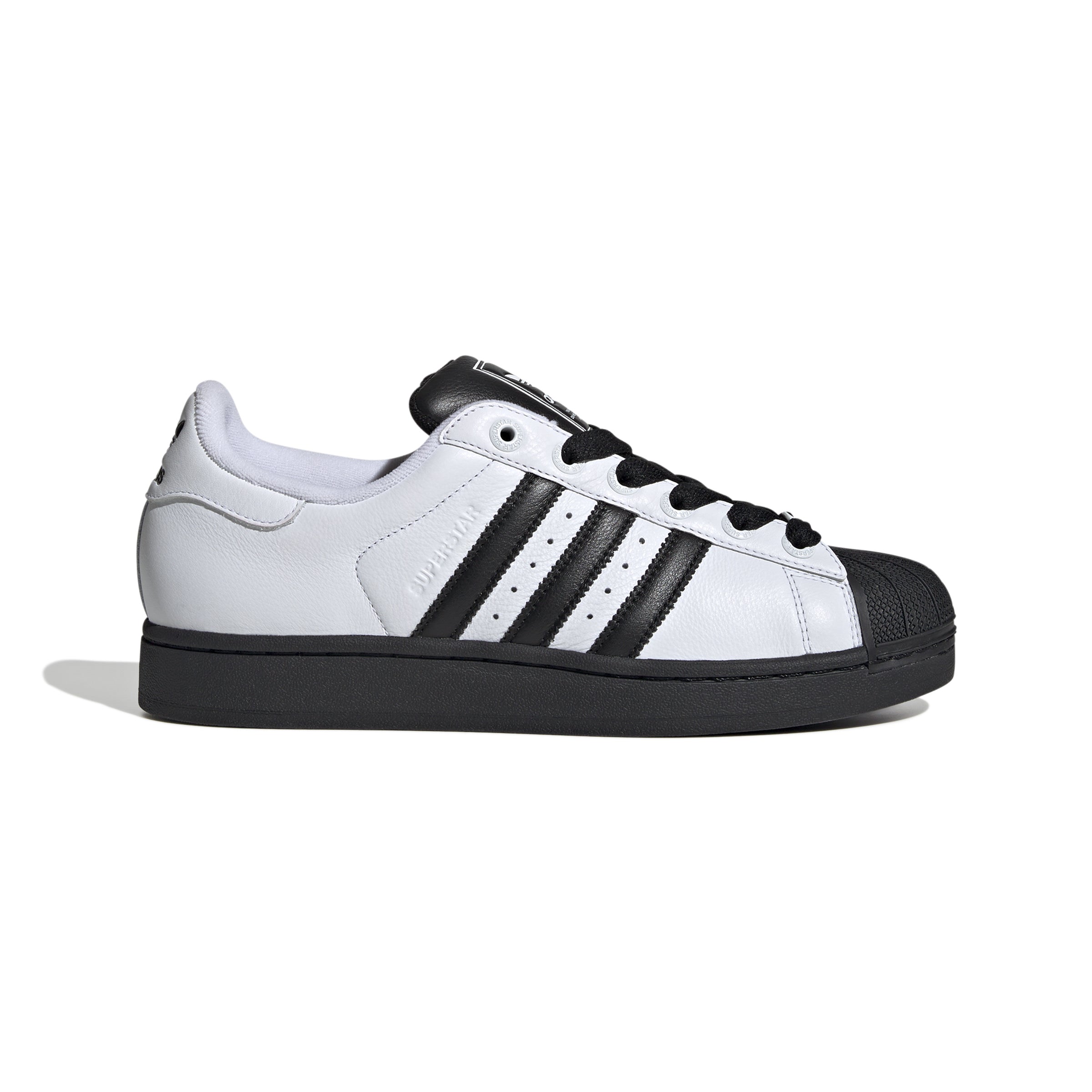 JI0124_1_FOOTWEAR_Photography_SideLateralCenterView_white.jpg
