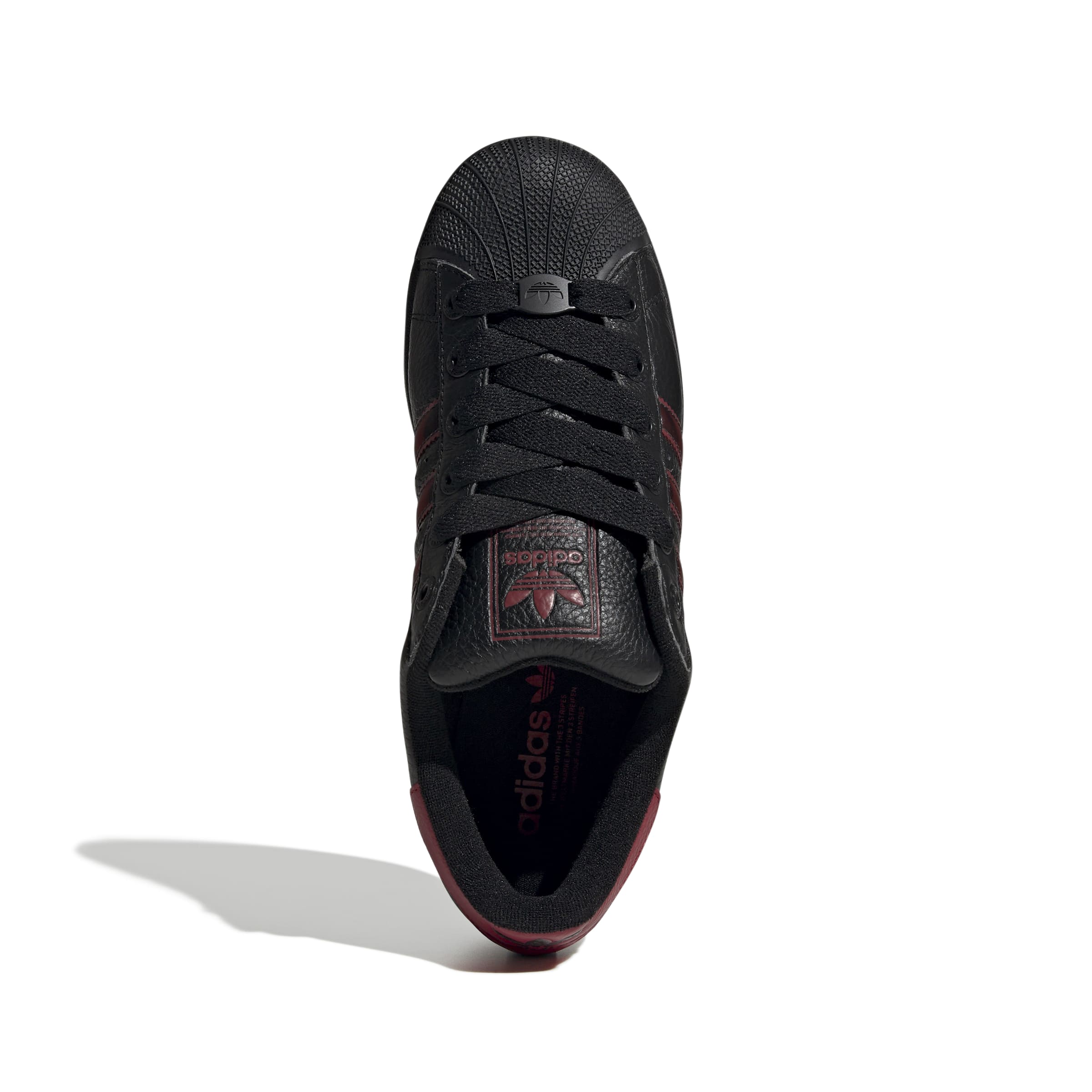 JR7316_3_FOOTWEAR_Photography_TopPortraitView_white.jpg