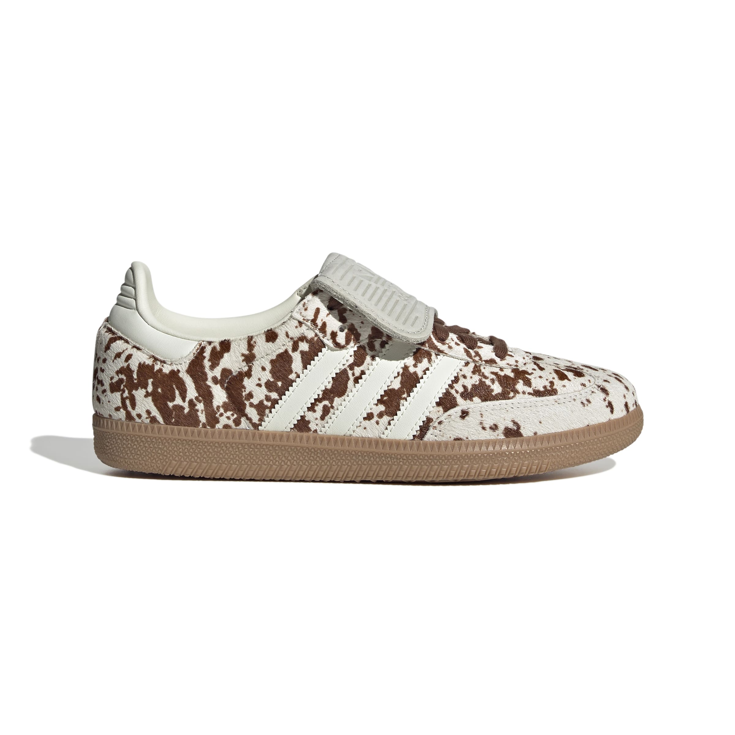 JS3931_1_FOOTWEAR_Photography_SideLateralCenterView_white.jpg