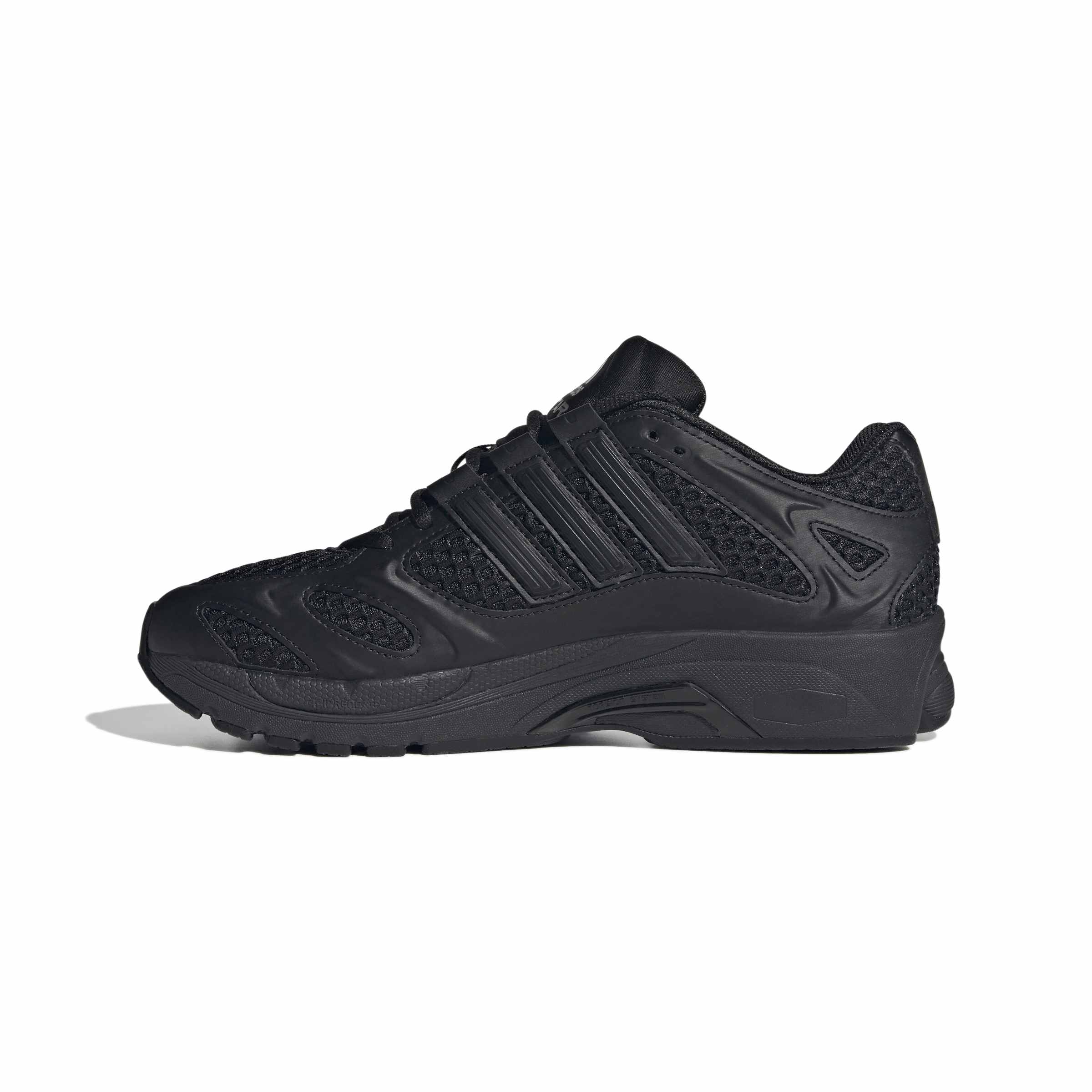 KZ6834_5_FOOTWEAR_Photography_SideMedialCenterView_white.jpg