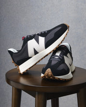 NEW BALANCE 327 BLACK