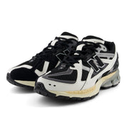 NEW BALANCE 1906U BLACK SEA SALT MAGNET