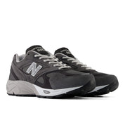 NEW BALANCE 880 CASTLEROCK BLACK CEMENT