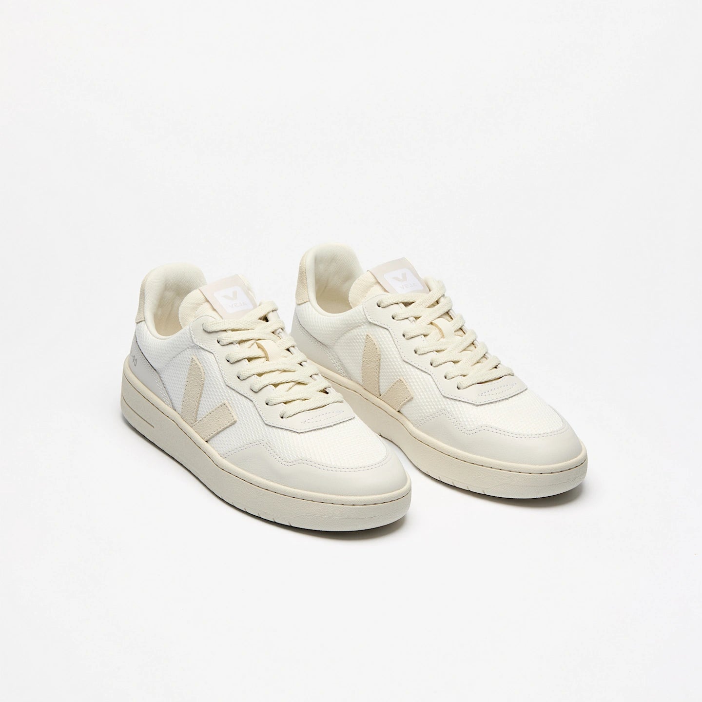 V-90 B-MESH WHITE PIERRE